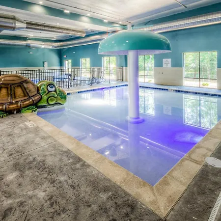 Holiday Inn Express & Suites Cleveland/Westlake By Ihg-3